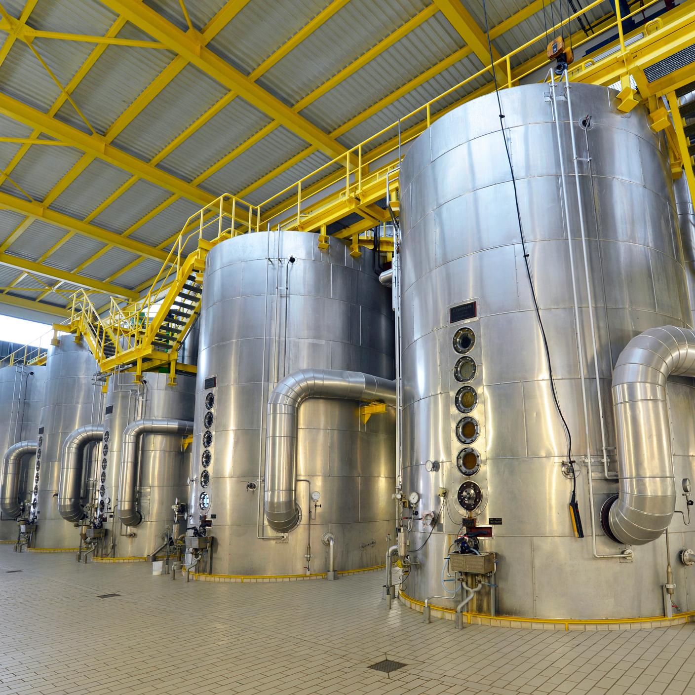 Vacuum pans in a sugar mill